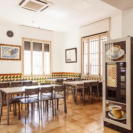 Leevin Stay Hostel-2